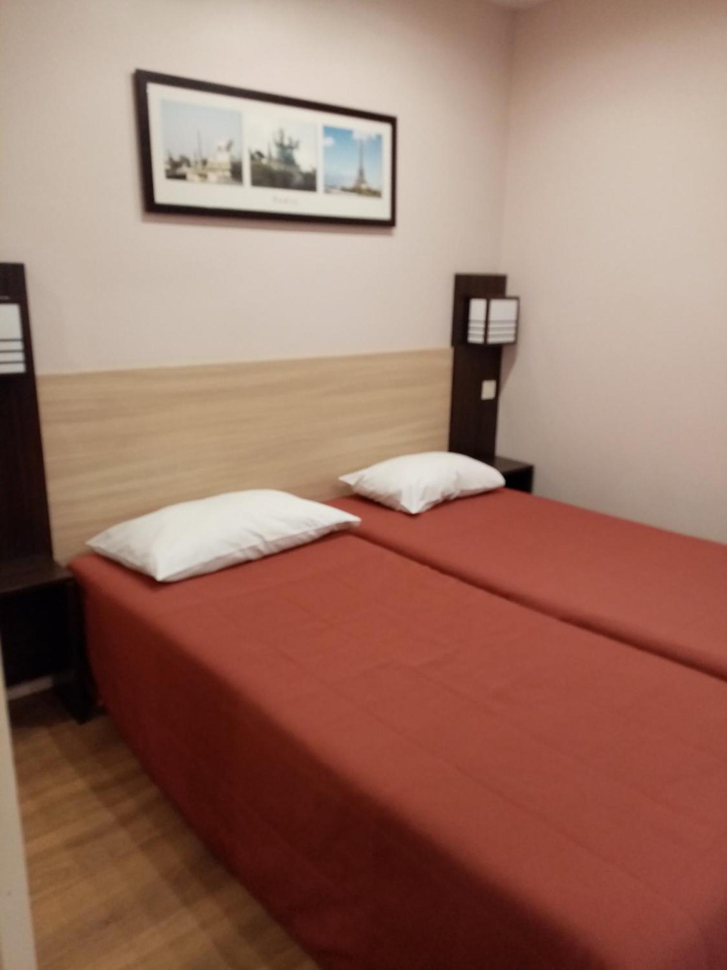 Brit Hotel St-Quentin/Nord Fayet  Ngoại thất bức ảnh