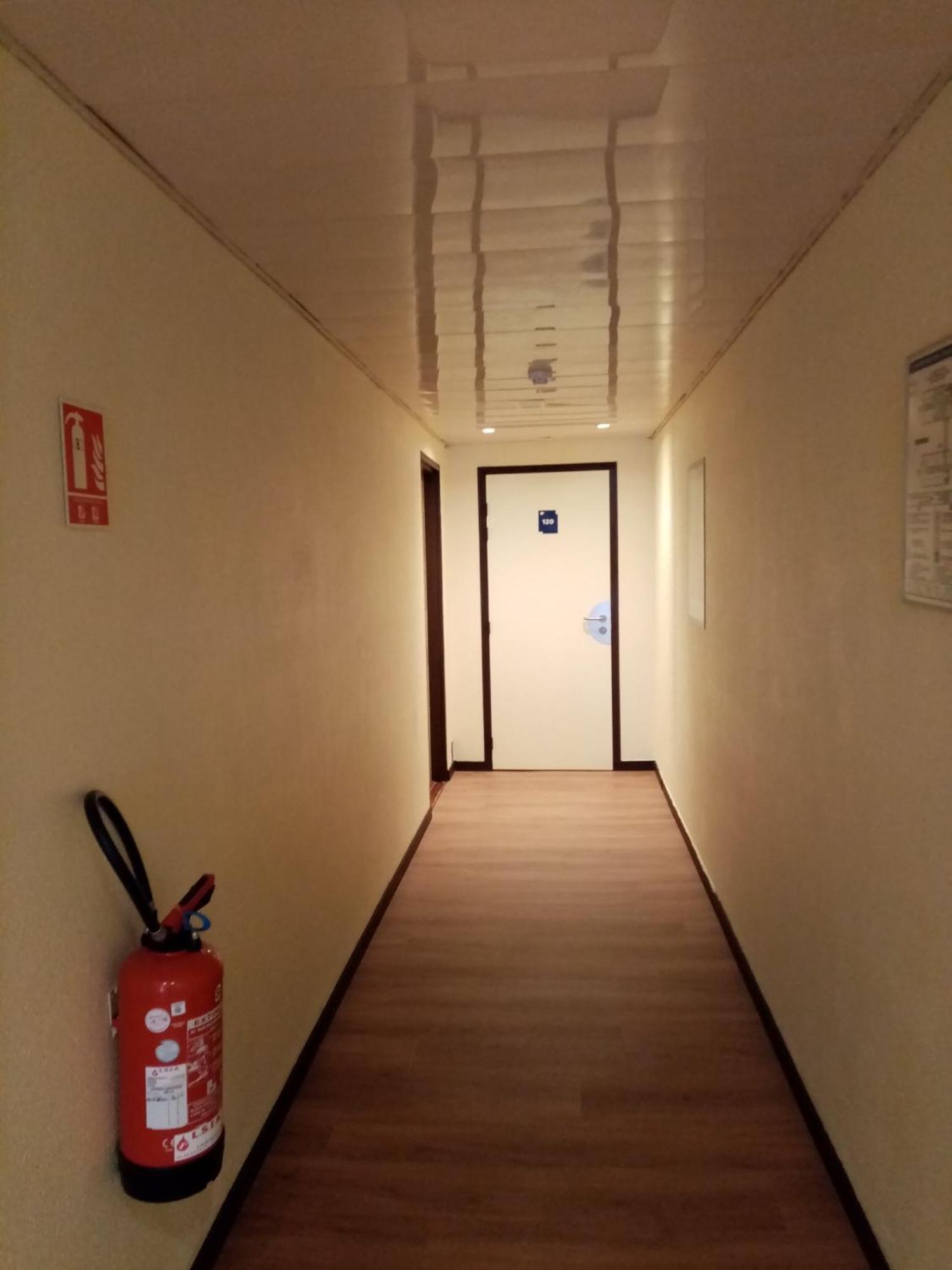 Brit Hotel St-Quentin/Nord Fayet  Ngoại thất bức ảnh